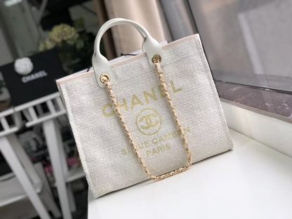 Chanel large capacity tote bag
