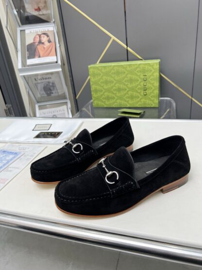 Gucci leather suit shoes