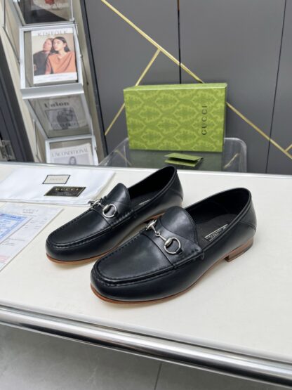 Gucci leather suit shoes