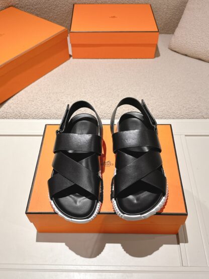 Hermes black and white comfortable casual style cross sandals with a bottom thickness of 4cm