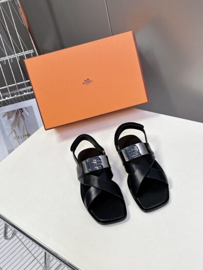 Hermès Spring and Summer Classic Square Toe Black Versatile Comfort Sandals