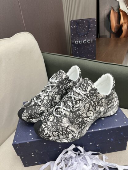 Gucci's latest hit dad shoes - Image 2