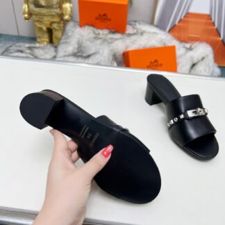 Hermès Spring/Summer new black thick-heeled sandals, heel height 5cm