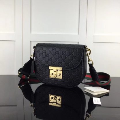 Gucci black elegant shoulder bag