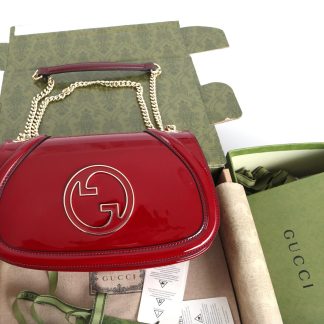 Gucci red patent leather temperament chain bag