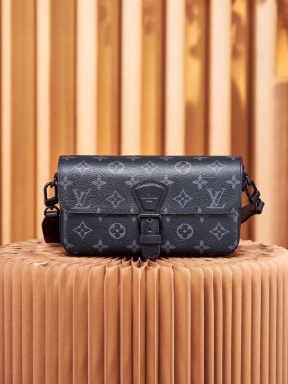 Louis Vuitton Montsouris Mini Handbag Model