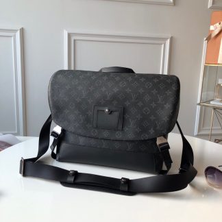 Louis Vuitton Messenger MM Voyager Medium
