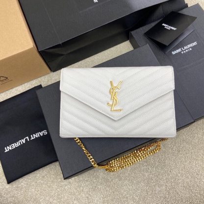 Ysl 𝑴𝒐𝒏𝒐𝒈𝒓𝒂𝒎 𝑾𝒐𝒄 caviar pattern envelope bag