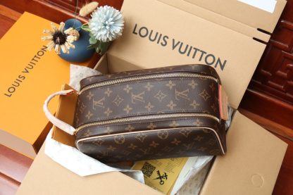 Louis Vuitton Monogram Cosmetic Bag Toiletry Bag Series