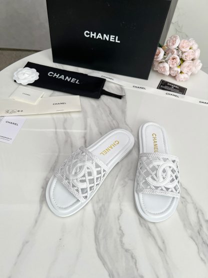 Chanel Spring/Summer New White Exquisite Plaid Braided Slippers