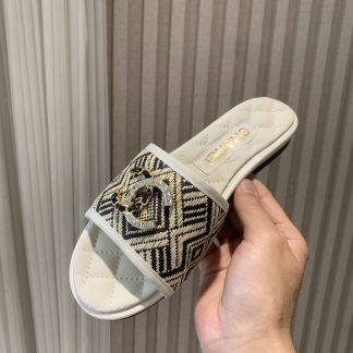 Chanel Spring and Summer New Double C Flat Slippers