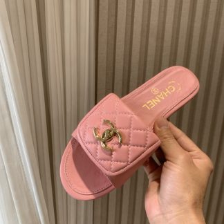 Chanel Early Autumn New Dark Pink High Fashion Flip Flops