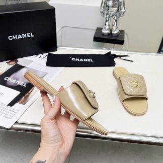 Chanel early spring apricot full retro style slippers