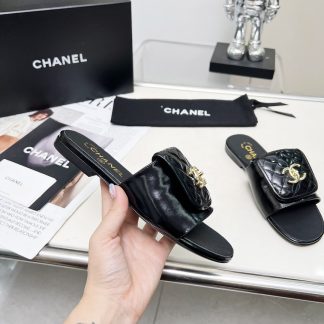 Chanel early spring dance shoes series European and American catwalk new slippers