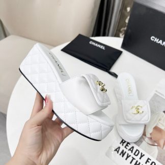 Chanel white spring and summer series European and American catwalk new slippers heel height 6.5