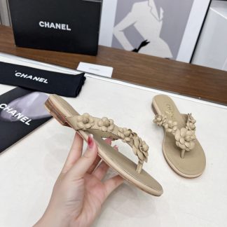 Chanel Spring/Summer Apricot Delicate Shoes and Customized Flower Flip-flops Heel Height 1.5cm