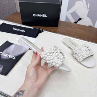Chanel Spring/Summer White Delicate Shoes and Custom Flower Sandals Heel Height 1.5cm
