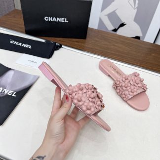 Chanel spring and summer pink delicate shoes and custom flower sandals Heel height 1.5cm