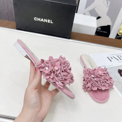 Chanel Spring/Summer Dance Shoes Collection Pink Retro Printed Brick Slippers