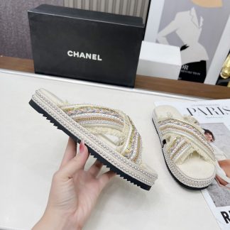 Chanel Early Spring White and Gold Series Small Round Toe Hot Brick Slippers