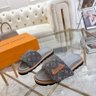 Louis Vuitton's latest fashion casual half slippers