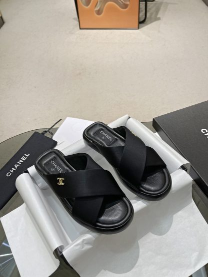 Chanel Spring/Summer Classic Comfortable Black Versatile Sandals