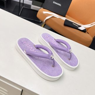 Chanel's hot summer cute macaron purple flip flops Sole thickness: 2cm
