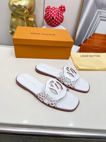 Louis Vuitton's new hollow slippers