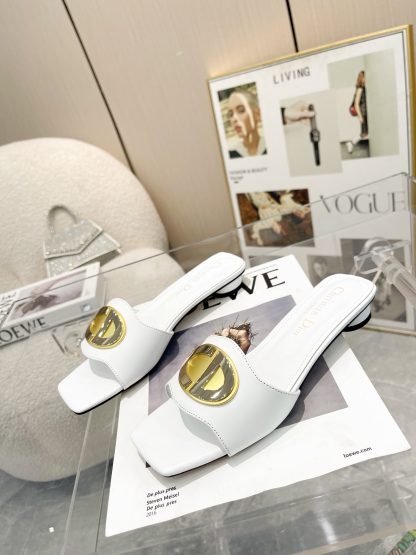 Dior white elegant everyday low-heeled sandals