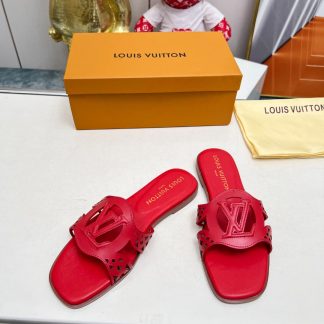 Louis Vuitton's new hollow slippers