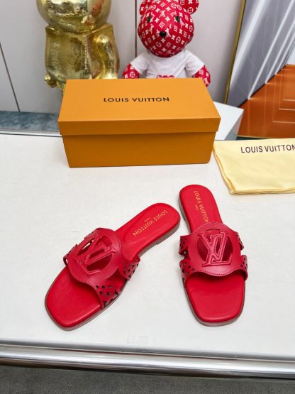 Louis Vuitton's new hollow slippers