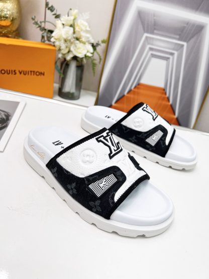 Louis Vuitton luxury men and women couple slippers