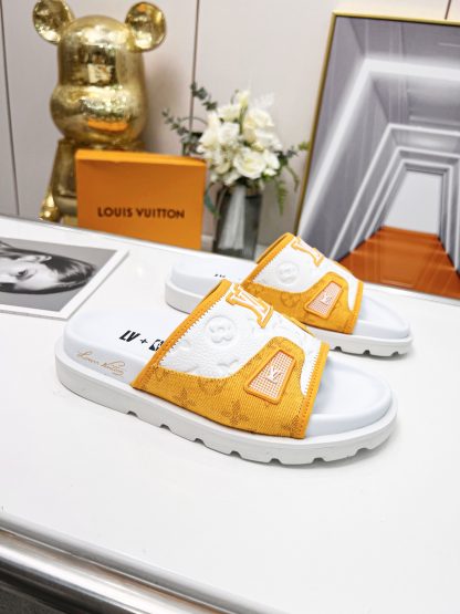 Louis Vuitton luxury men and women couple slippers
