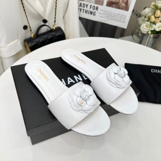 Chanel new white fabric sheepskin slippers