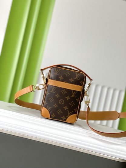 Louis Vuitton M14013DANUBE Second-hand Messenger Bag