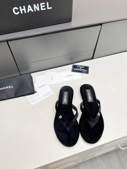 Chanel Spring/Summer Leather Velvet Black Flip-Flops