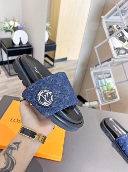 Louis Vuitton Couple's Embossed Slippers