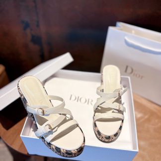 Dior simple and versatile wedge sandals