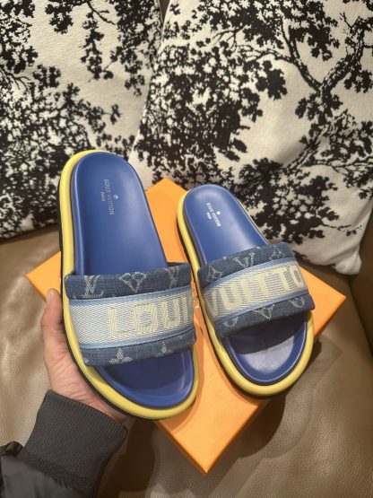 Louis Vuitton classic flip flops