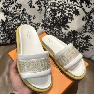 Louis Vuitton classic flip flops
