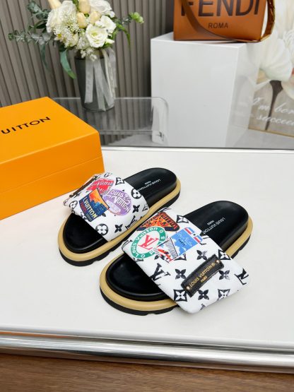 Louis Vuitton embossed logo Ol Llow Comfort slide sandals