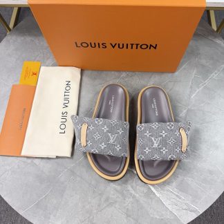 Louis Vuitton embossed logo slippers Pool Pillow Comfort flat slides