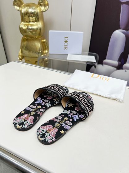 Dior Women's Fashion Monogram Embroidered Leather Slippers