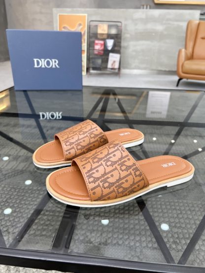 Dior Fashion Temperament Flat Stand