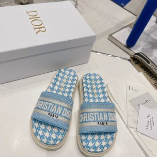 Dior new thick-soled embroidered sandals