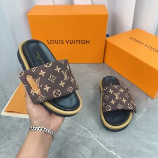 Louis Vuitton's latest fashion casual half slippers