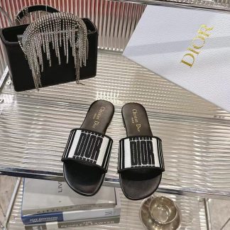 Dior logo embroidery color matching flip flops