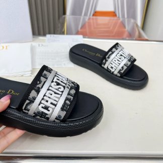 Dior versatile casual thick-soled slippers