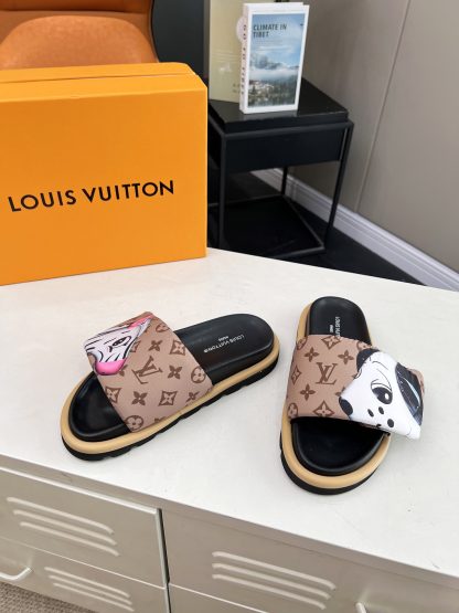 Louis Vuitton ol llow comfort flat sandals - Image 2