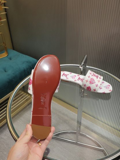 Louis Vuitton low-top flip flops - Image 3